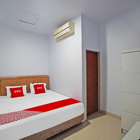 Oyo 92342 Hotel Batik Traveller ميدان المظهر الخارجي الصورة