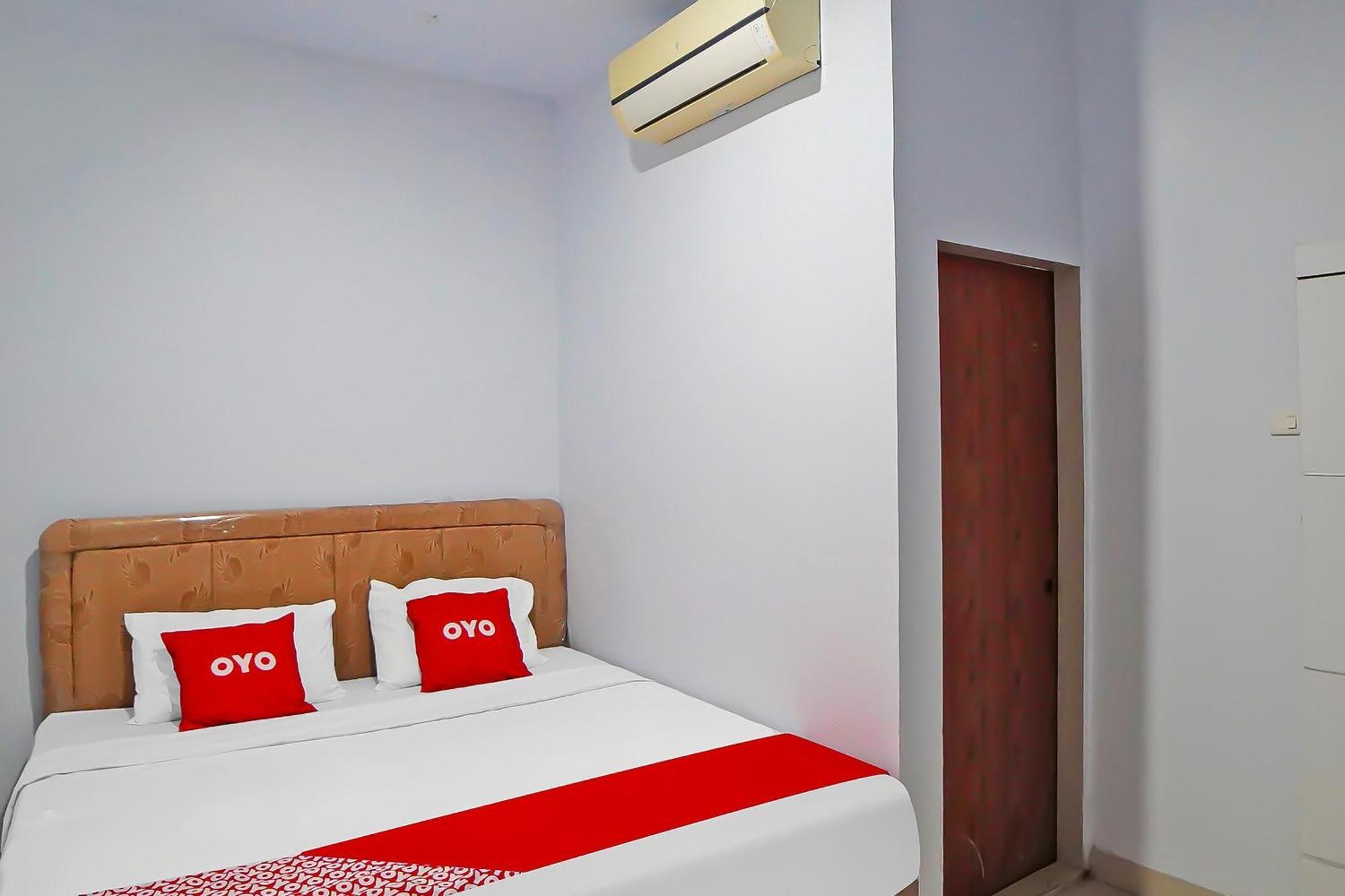 Oyo 92342 Hotel Batik Traveller ميدان المظهر الخارجي الصورة