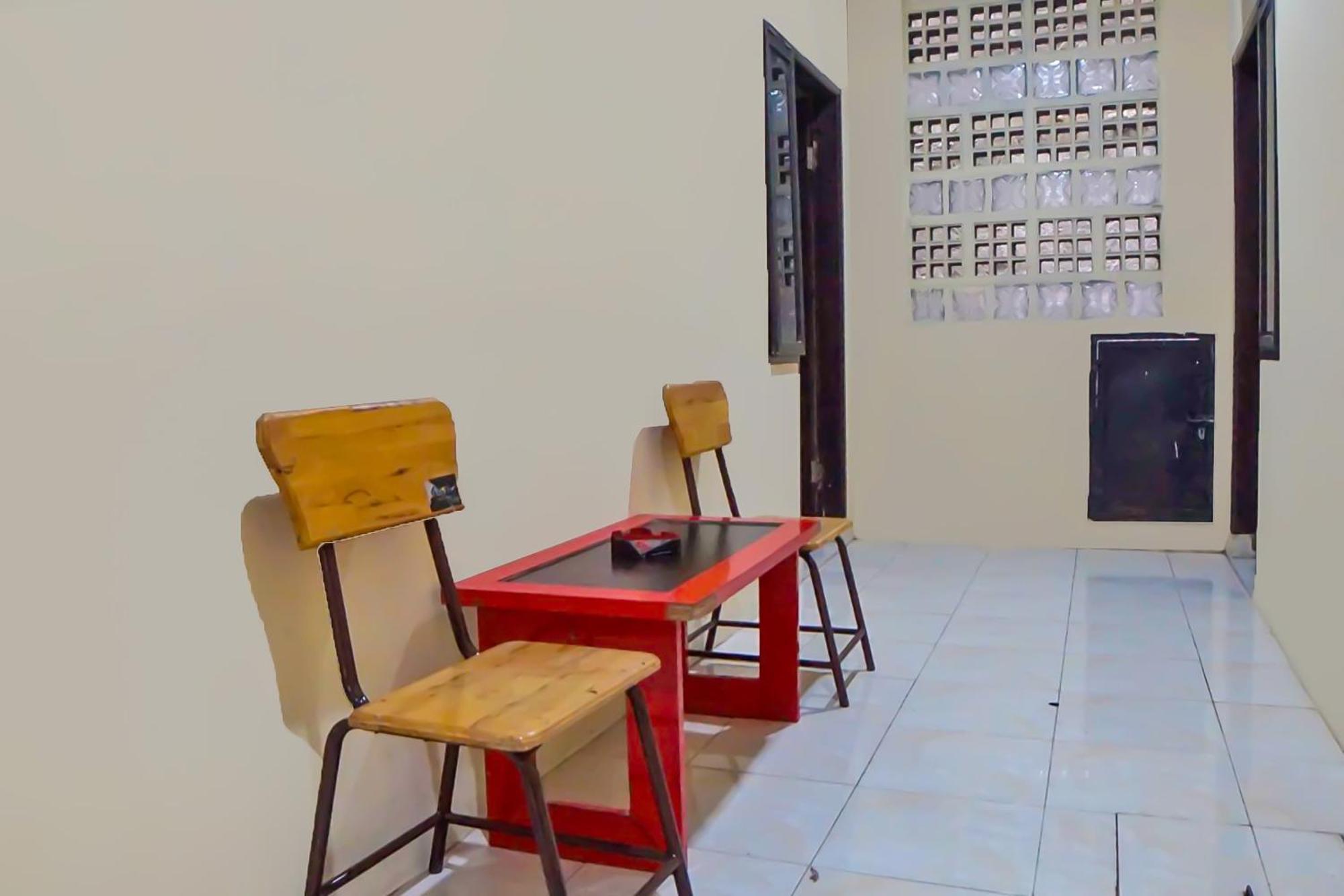 Oyo 92342 Hotel Batik Traveller ميدان المظهر الخارجي الصورة